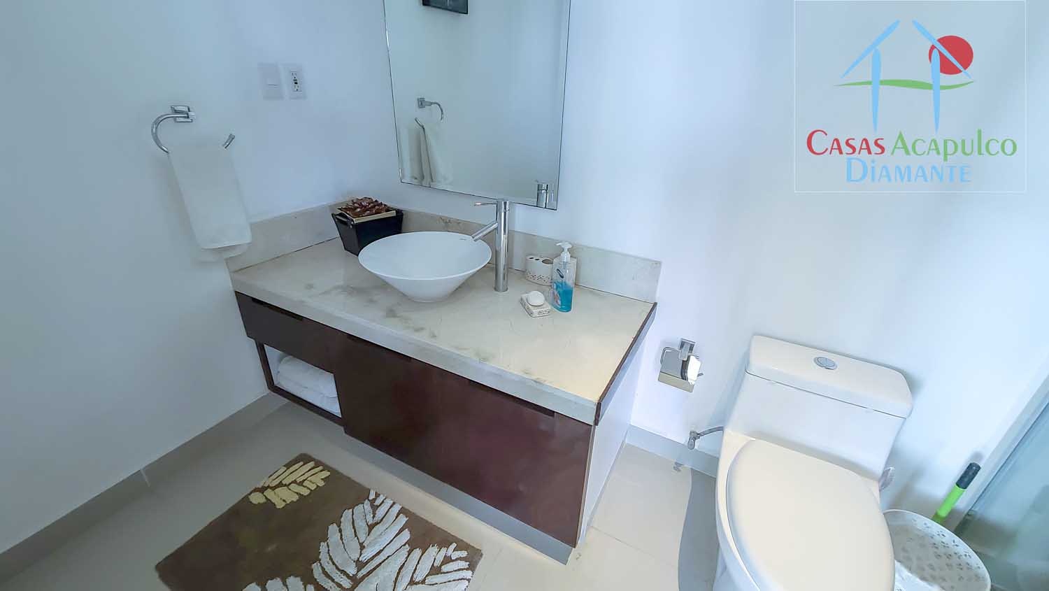 Laguna Aqua 1001 y 1002 - Baño de visitas 1